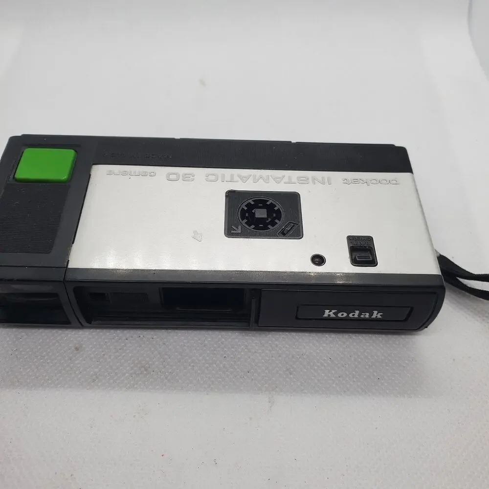 Vintage Kodak Instamatic 30 126 Film Camera UNTESTED As Is Display